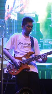 quadrado bassist